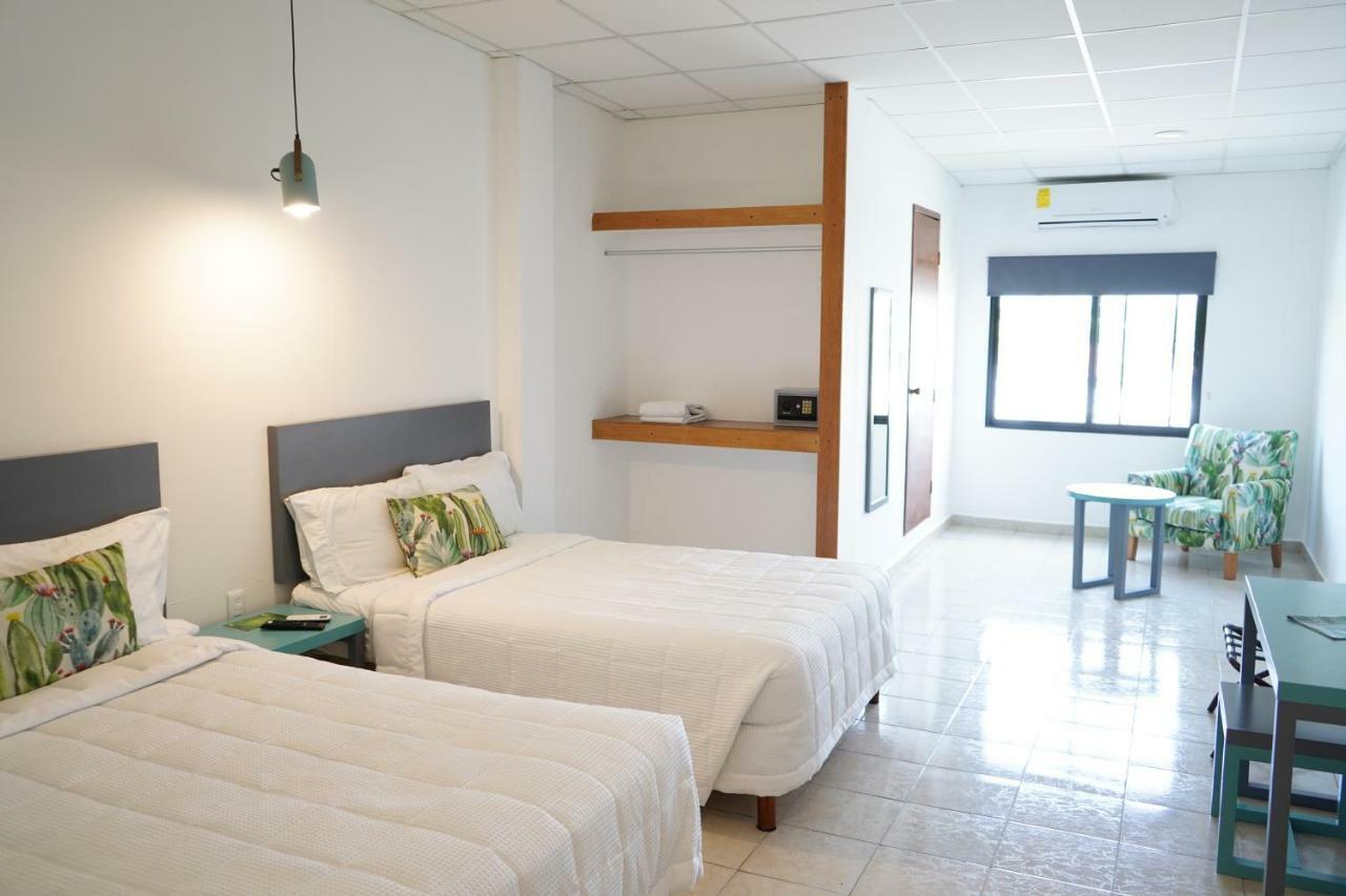 Hotel & Suites Arges - Centro 切图马尔 外观 照片